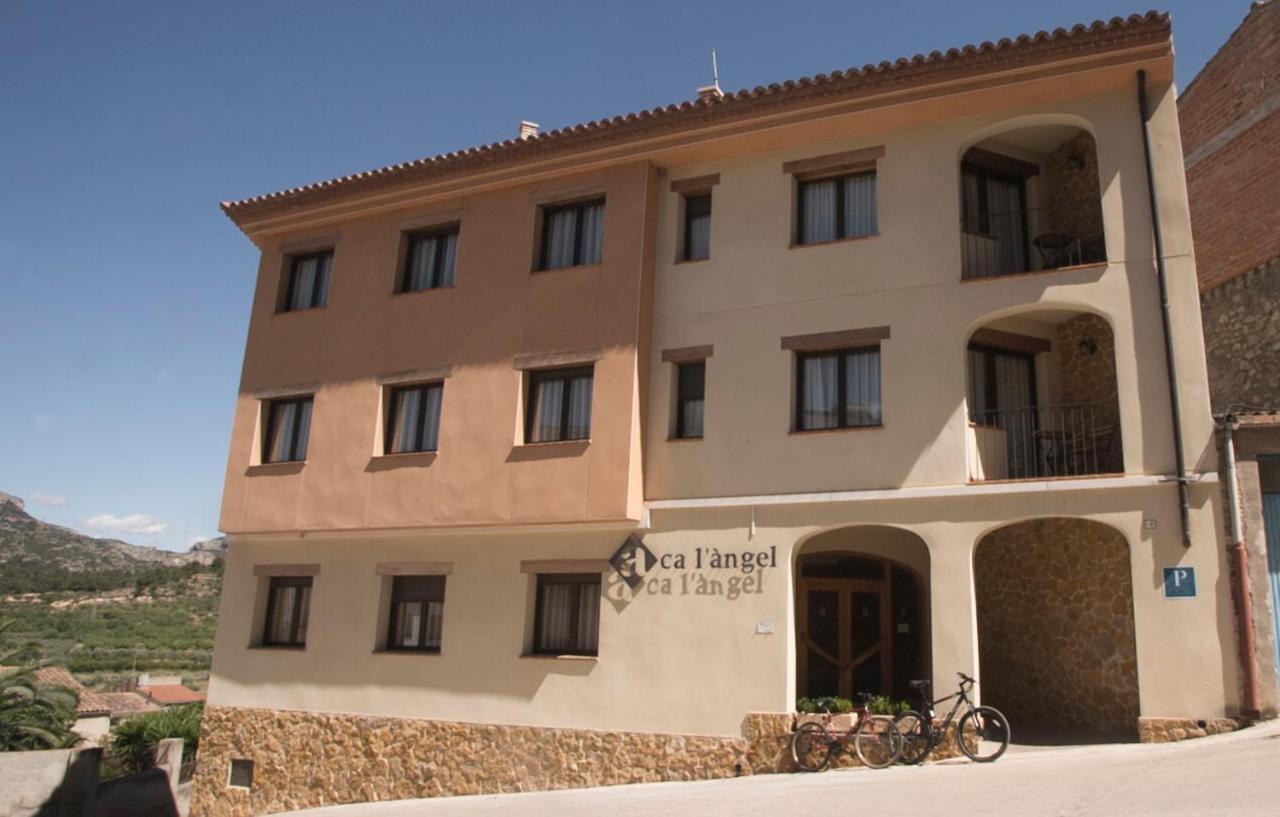 Ca L'Angel Hotel Pinell de Bray ภายนอก รูปภาพ