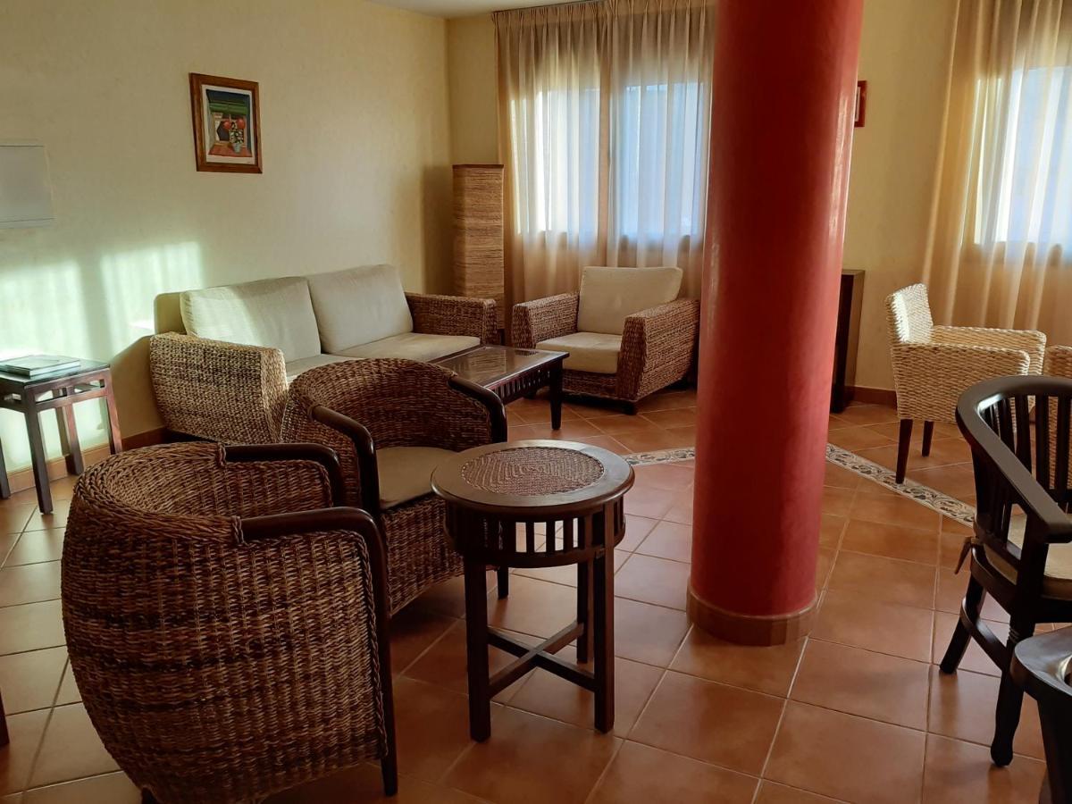 Ca L'Angel Hotel Pinell de Bray ภายนอก รูปภาพ