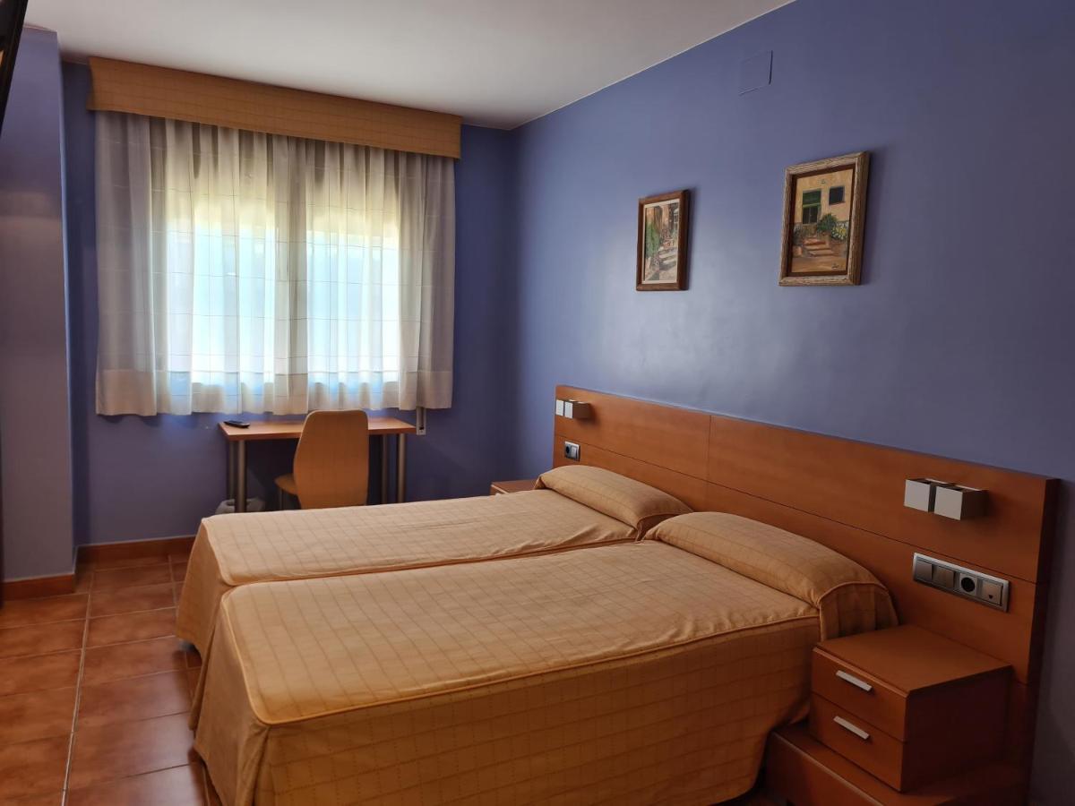 Ca L'Angel Hotel Pinell de Bray ภายนอก รูปภาพ